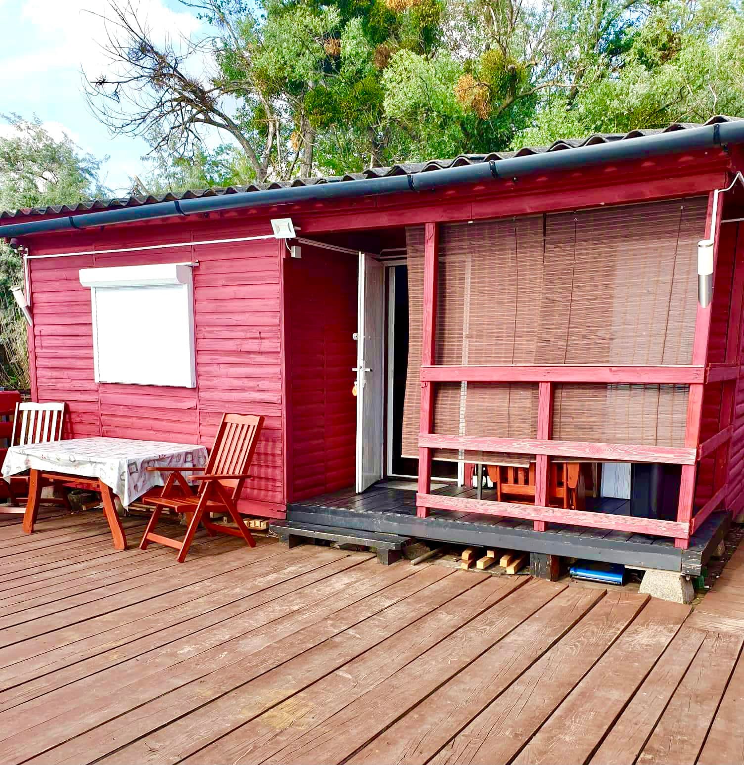 Luxor horgászház A105